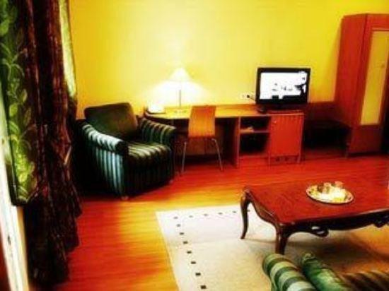 Barclay Hotel Тарту Екстериор снимка