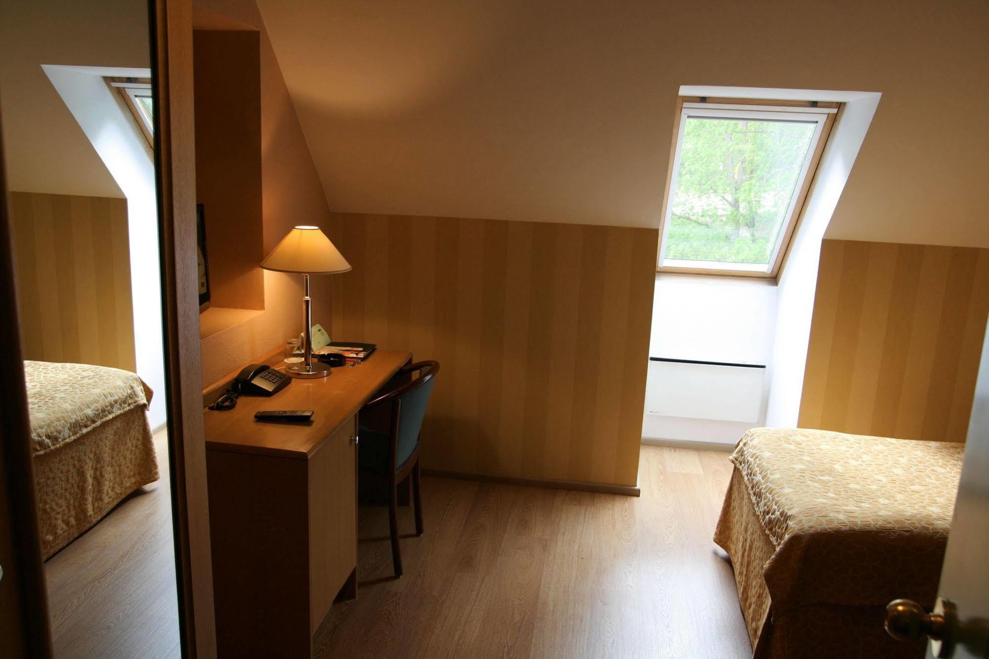 Barclay Hotel Тарту Екстериор снимка
