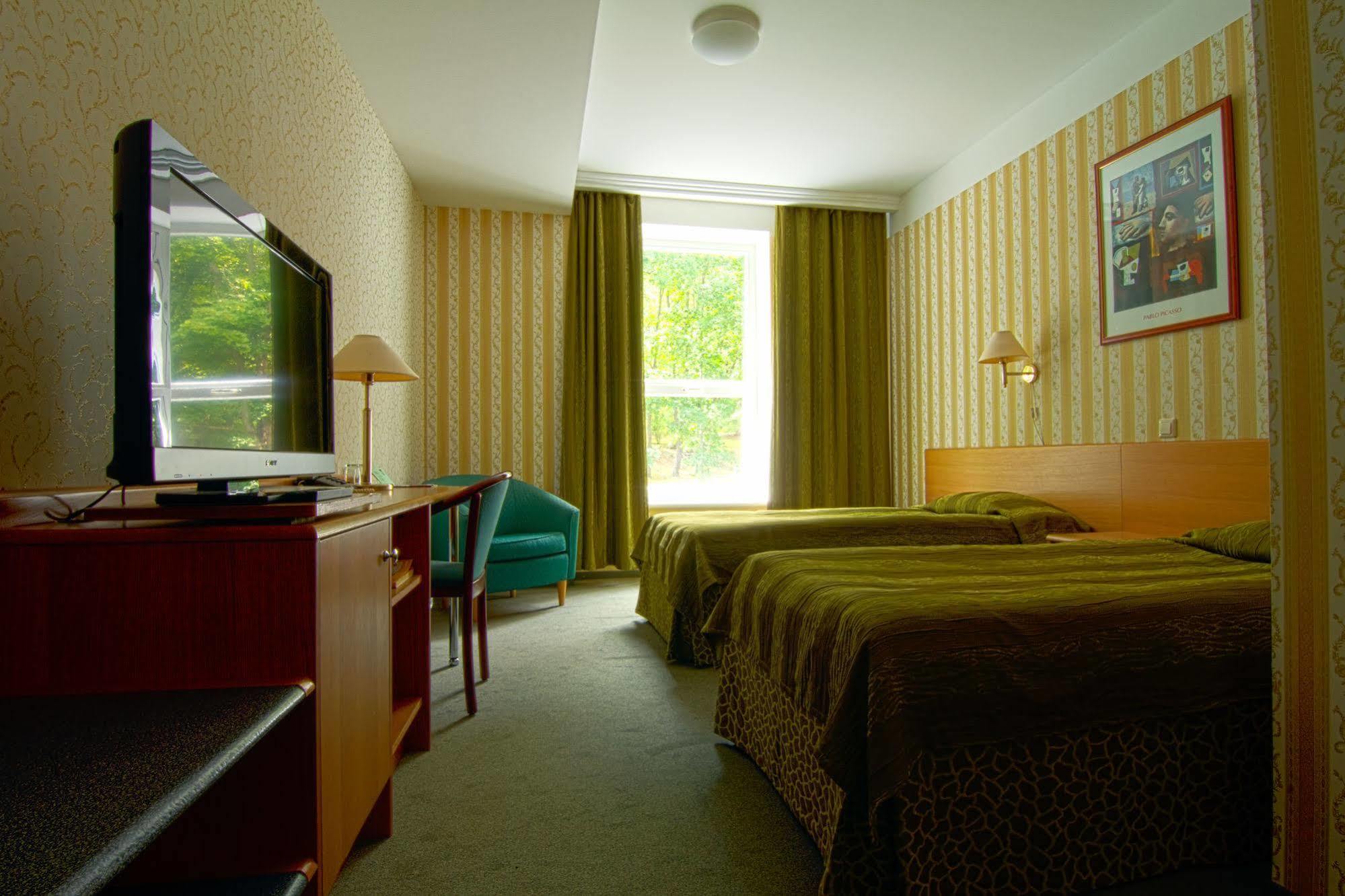 Barclay Hotel Тарту Екстериор снимка