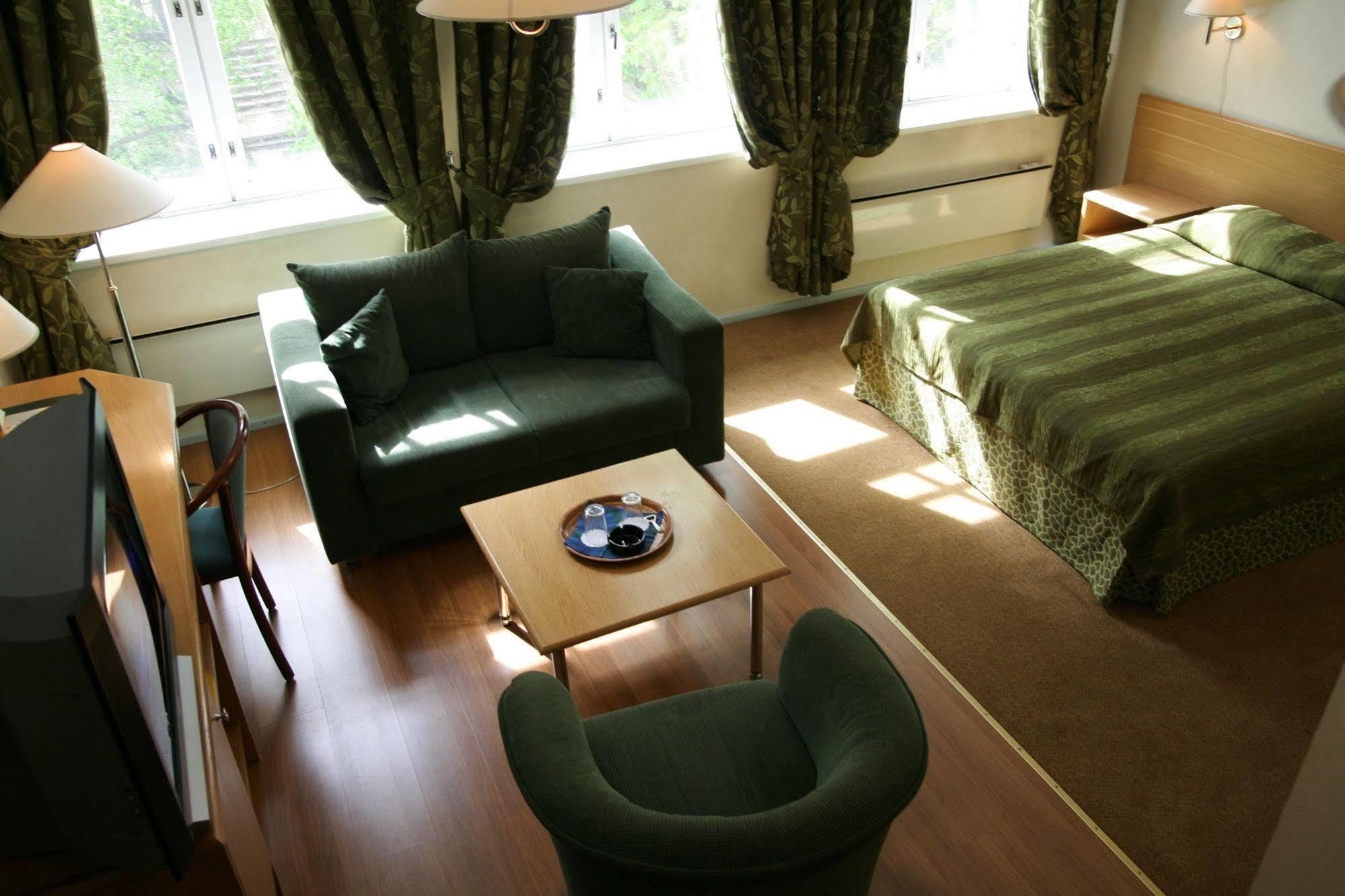 Barclay Hotel Тарту Екстериор снимка