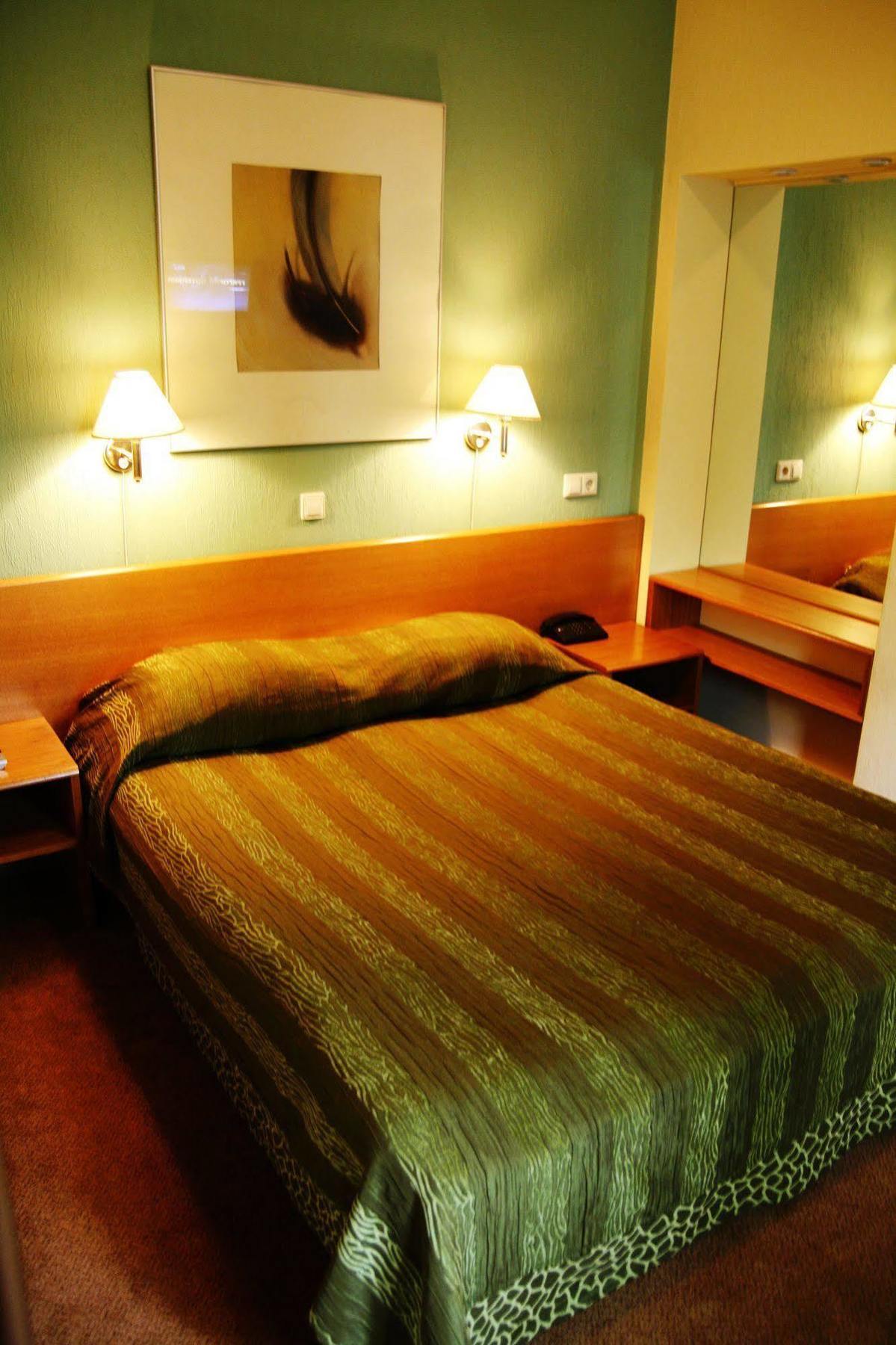 Barclay Hotel Тарту Екстериор снимка